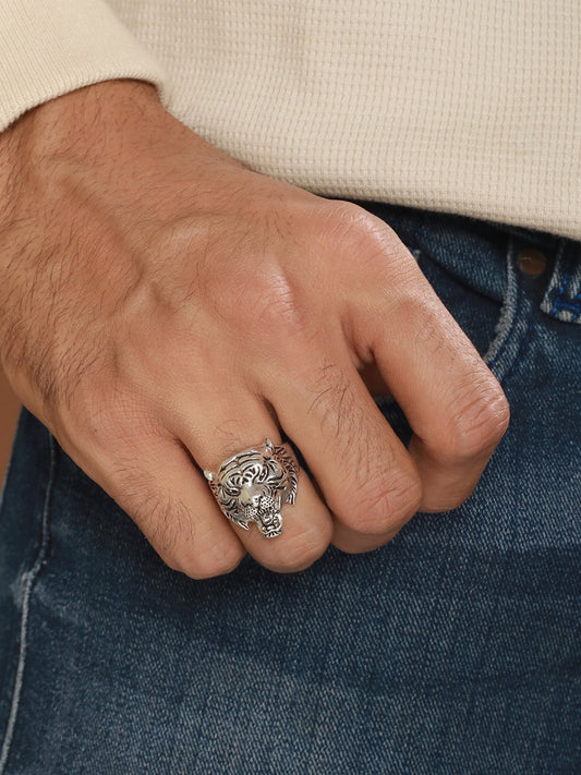 Bold by Priyaasi Roaring Lion Silver-Plated Pendant Chain for Men