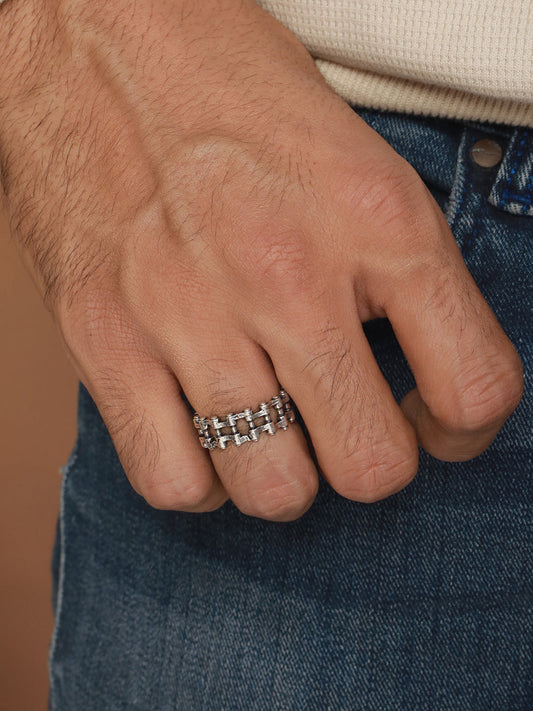 Bold by Priyaasi Crank Chain Band Silver-Plated Ring for Men